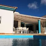 Surfintrip Academy&camp Hostel Corralejo