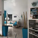 Surfintrip Academy&camp *