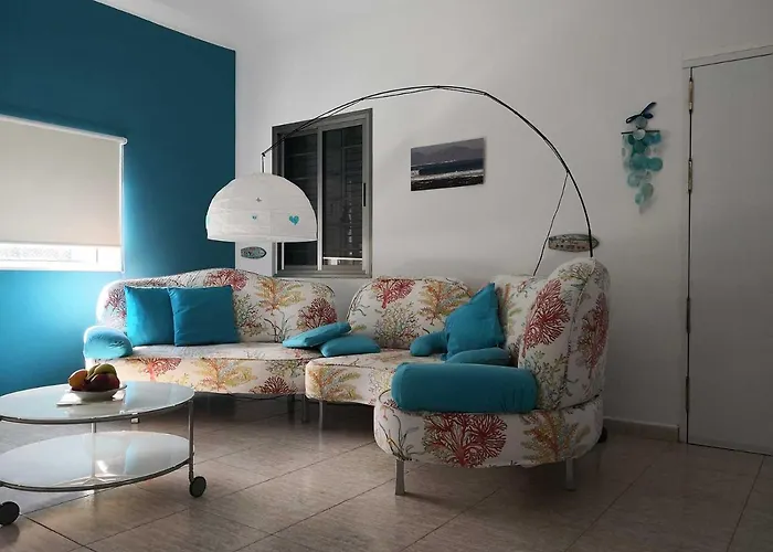 Surfintrip Academy&camp אכסניה