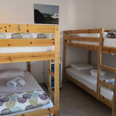 Surfintrip Academy&camp Хостел *