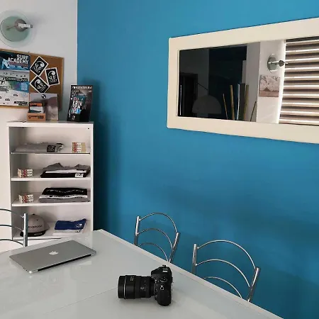 Хостел Surfintrip Academy&camp *